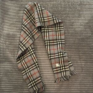 Burberry Wool Classic Gray Plaid Scarf